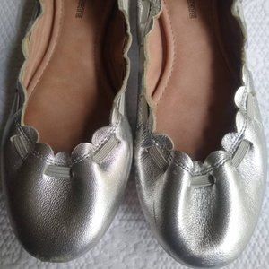 2 pairs of flat dress shoes, 2.5Y